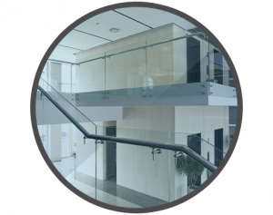 Vetron - Vidro & Alumínio, portões, janelas, serralheria em Praia Grande